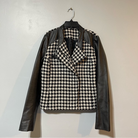 a.n.a Jackets & Blazers - A New Approach a.n.a Womens Cropped Jacket Faux Leather Wool Black White Sz L